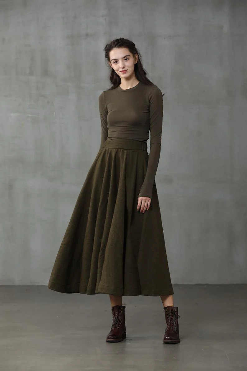 The Soft Lawn 12 | Midi Wool Skirt - Image 5