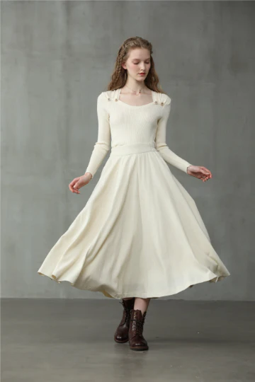 The Soft Lawn 12 | Midi Wool Skirt - Image 9