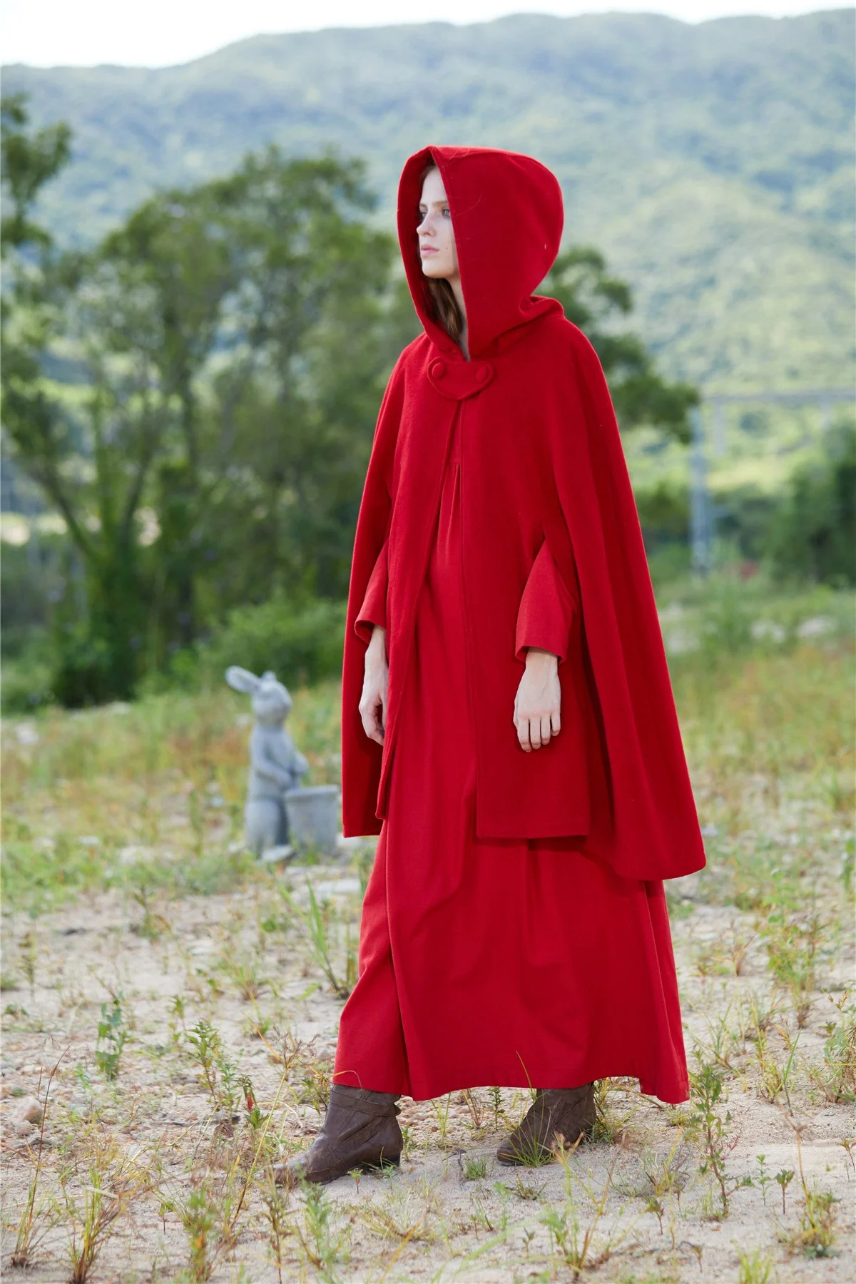 The New Yorker | Hooded Cashmere Cape - Image 20