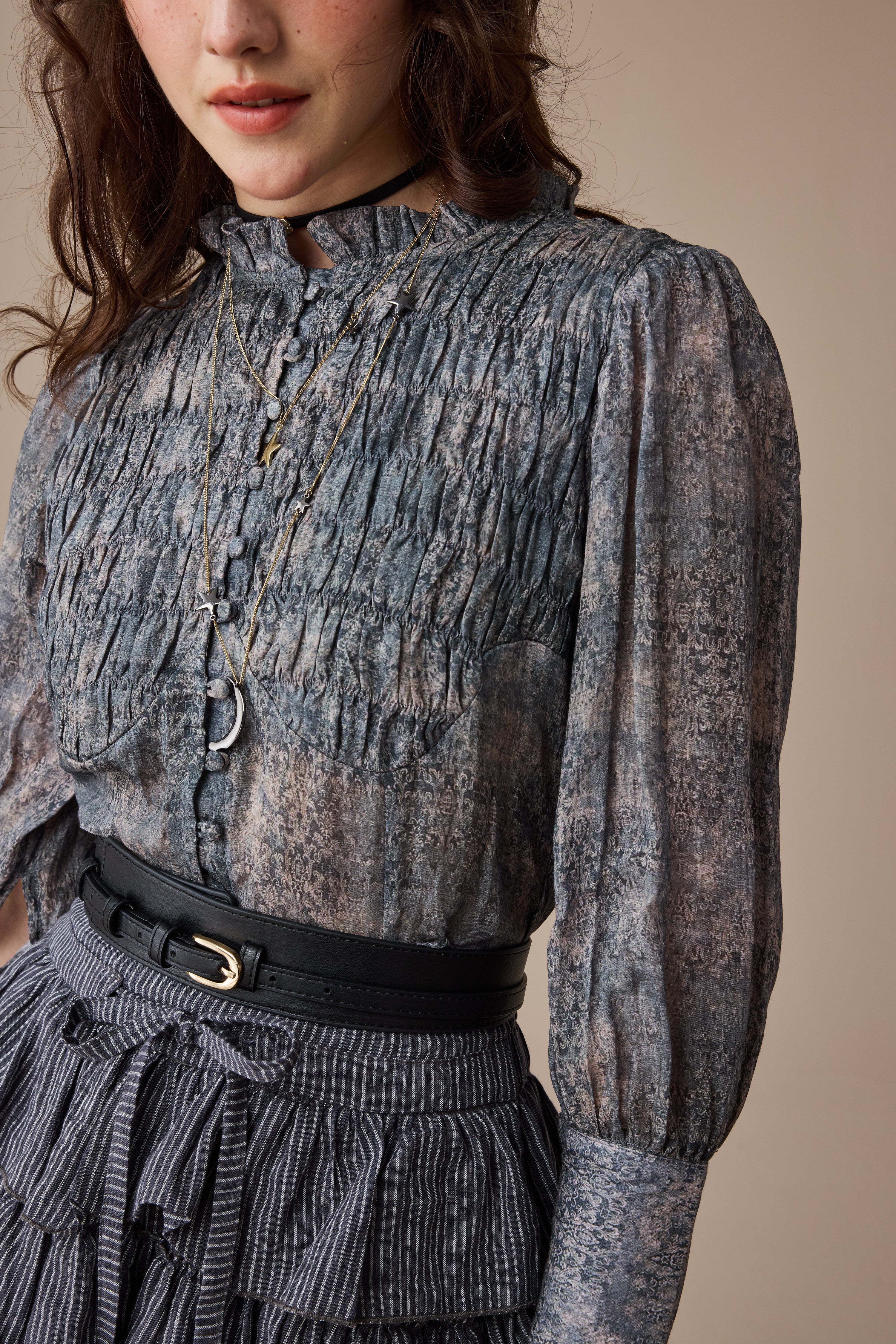 Clove 9 | smocked longsleeved linen blouse - Image 12