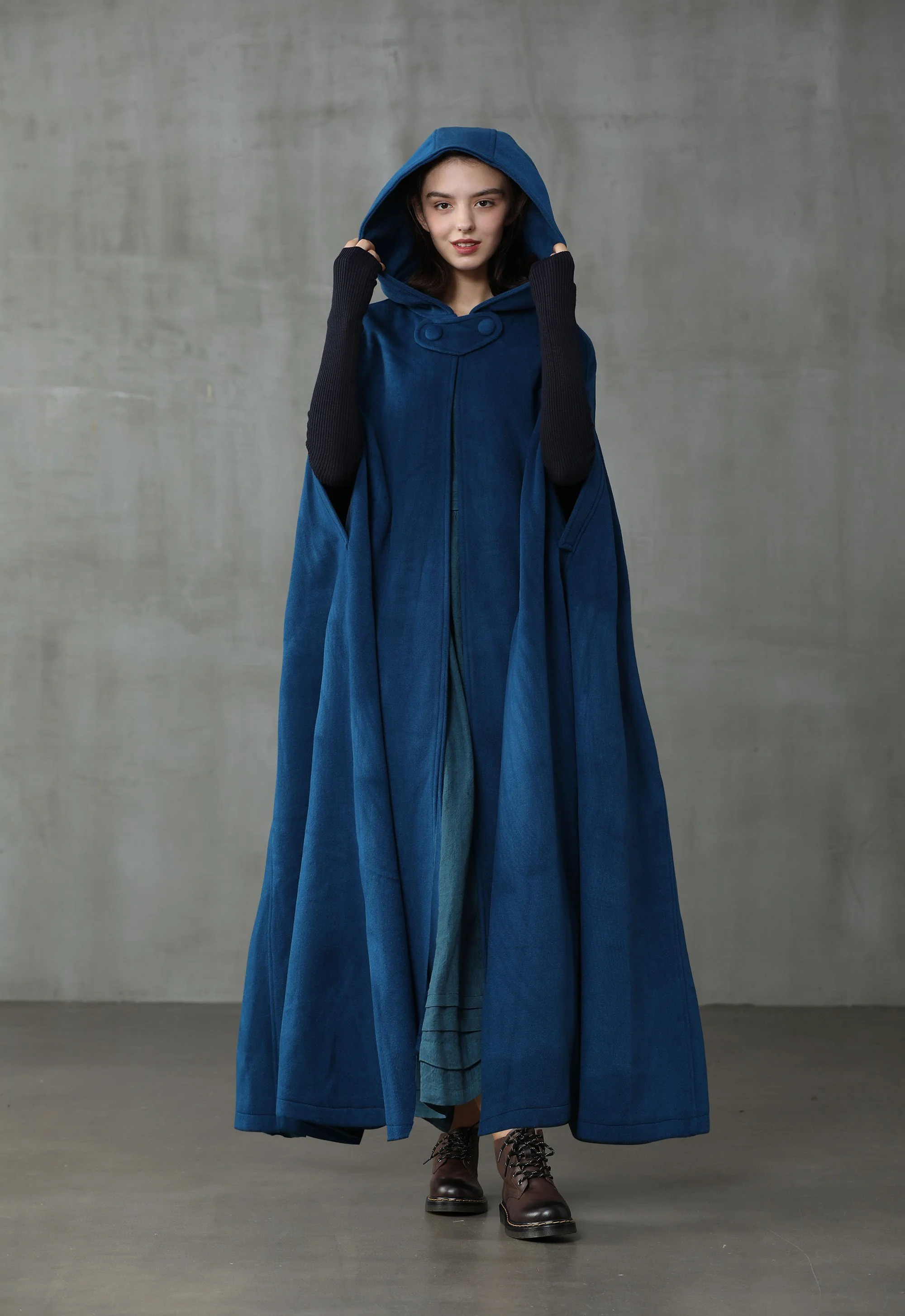 Outlander 2020 | 100% Wool Cloak Coat - Image 4