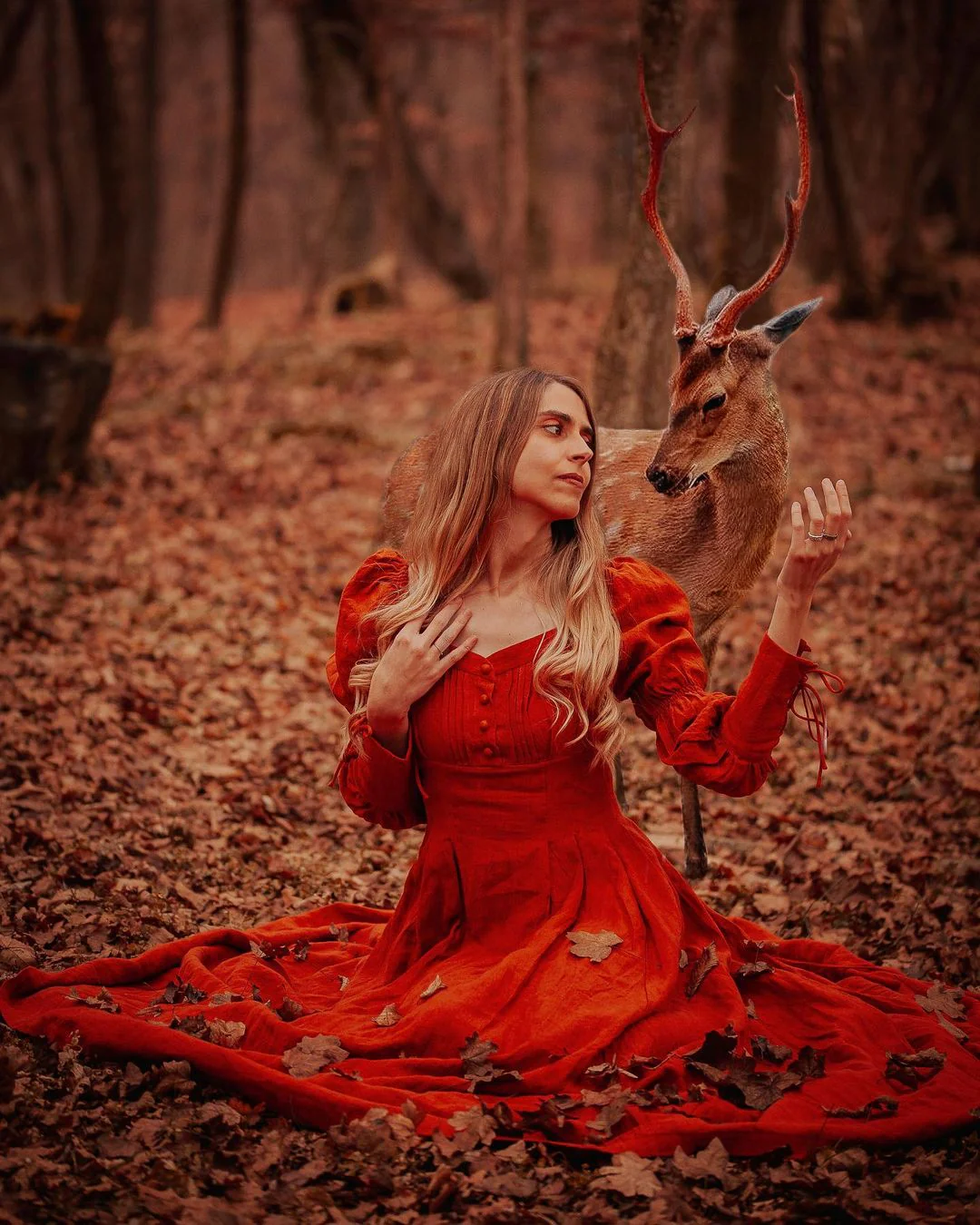 PHOENIX 24 | REGENCY LACE-UP LINEN DRESS - Image 6