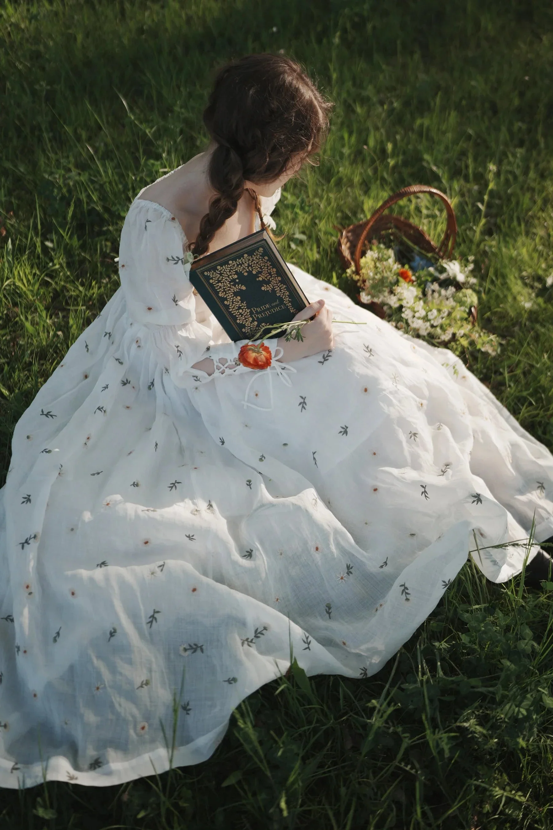 PHOENIX 24 | REGENCY LACE-UP LINEN DRESS - Image 33