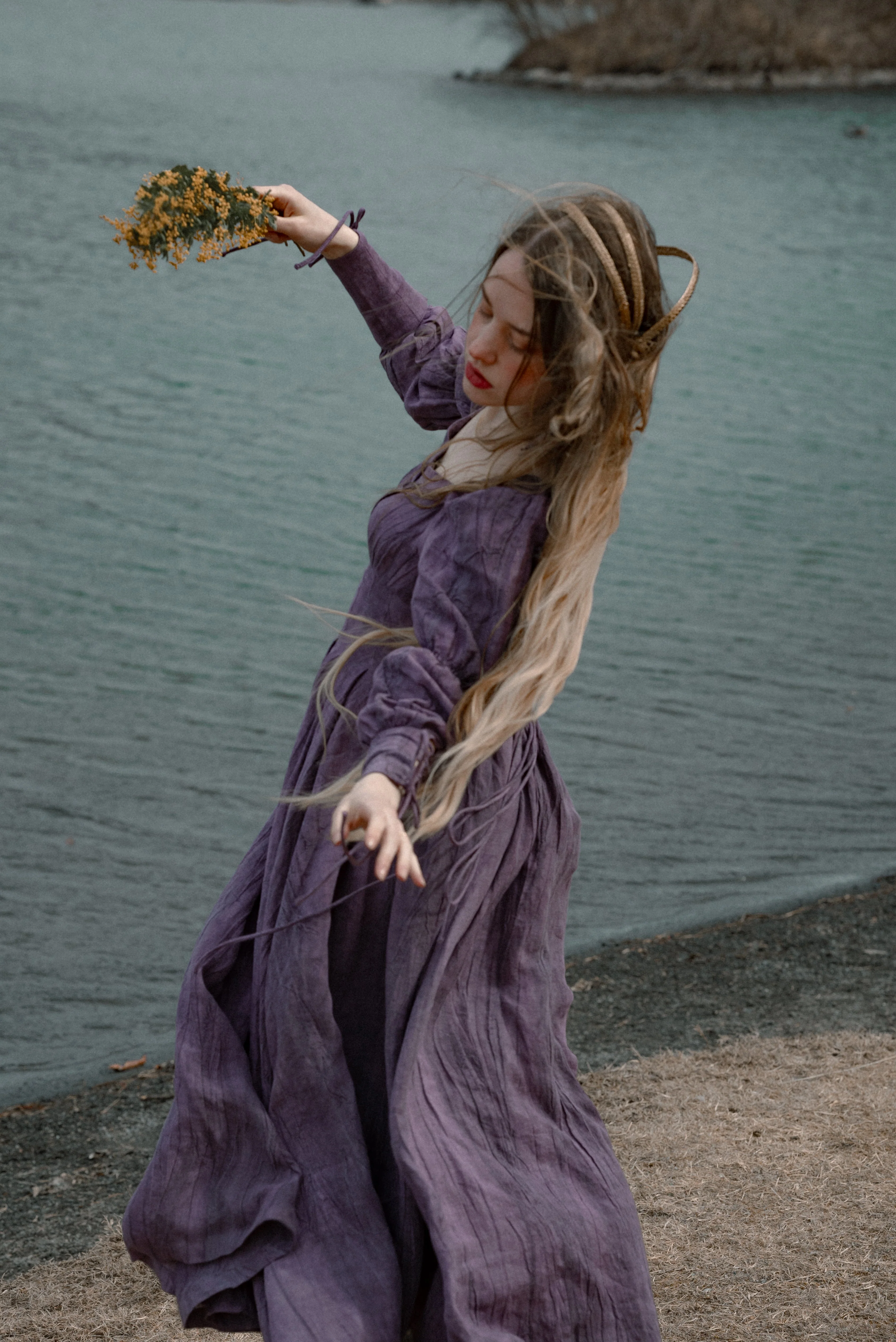 PHOENIX 24 | REGENCY LACE-UP LINEN DRESS - Image 6