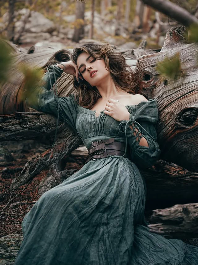 PHOENIX 24 | REGENCY LACE-UP LINEN DRESS - Image 3