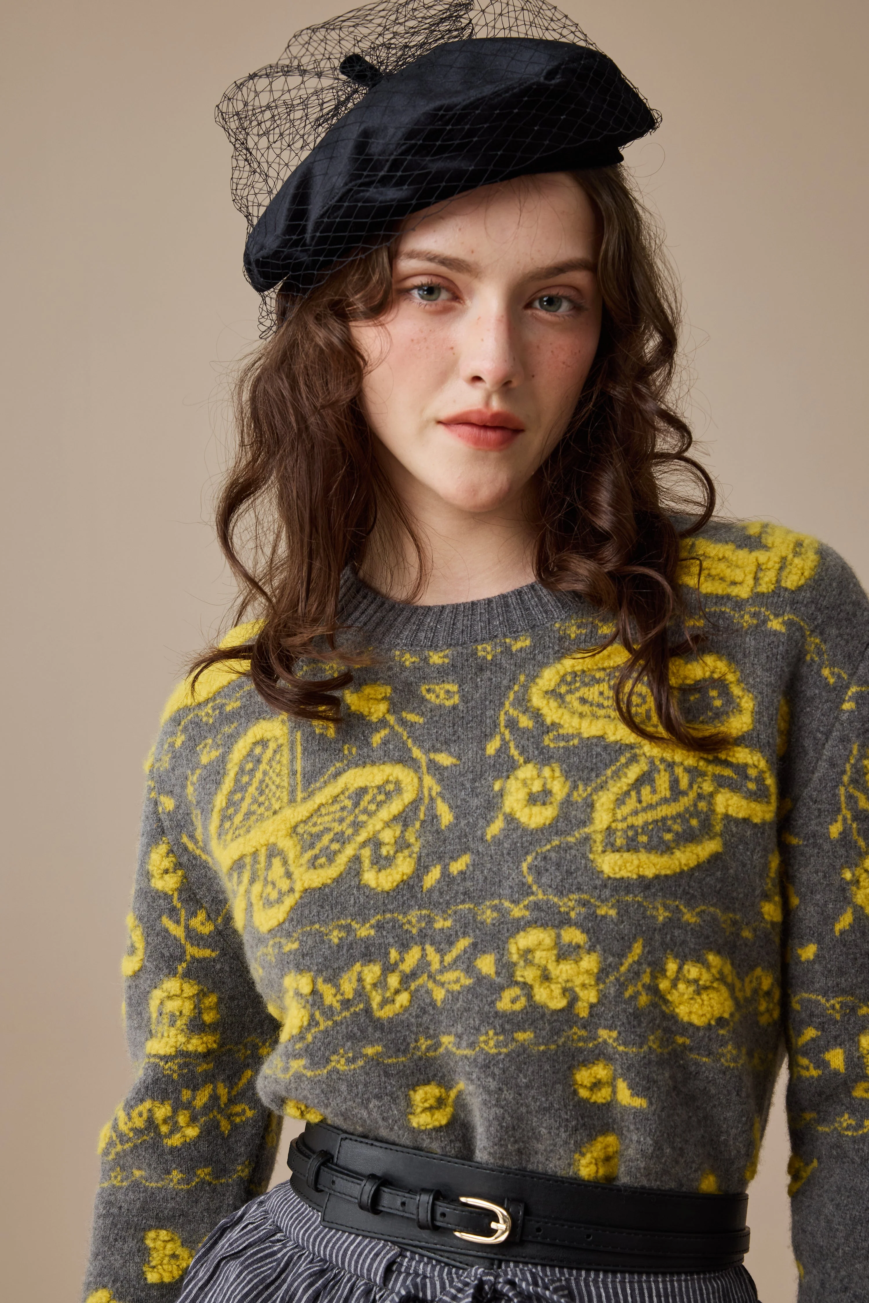 Nutcracker 24 |100% Wool Floral Jumper Sweater - Image 3