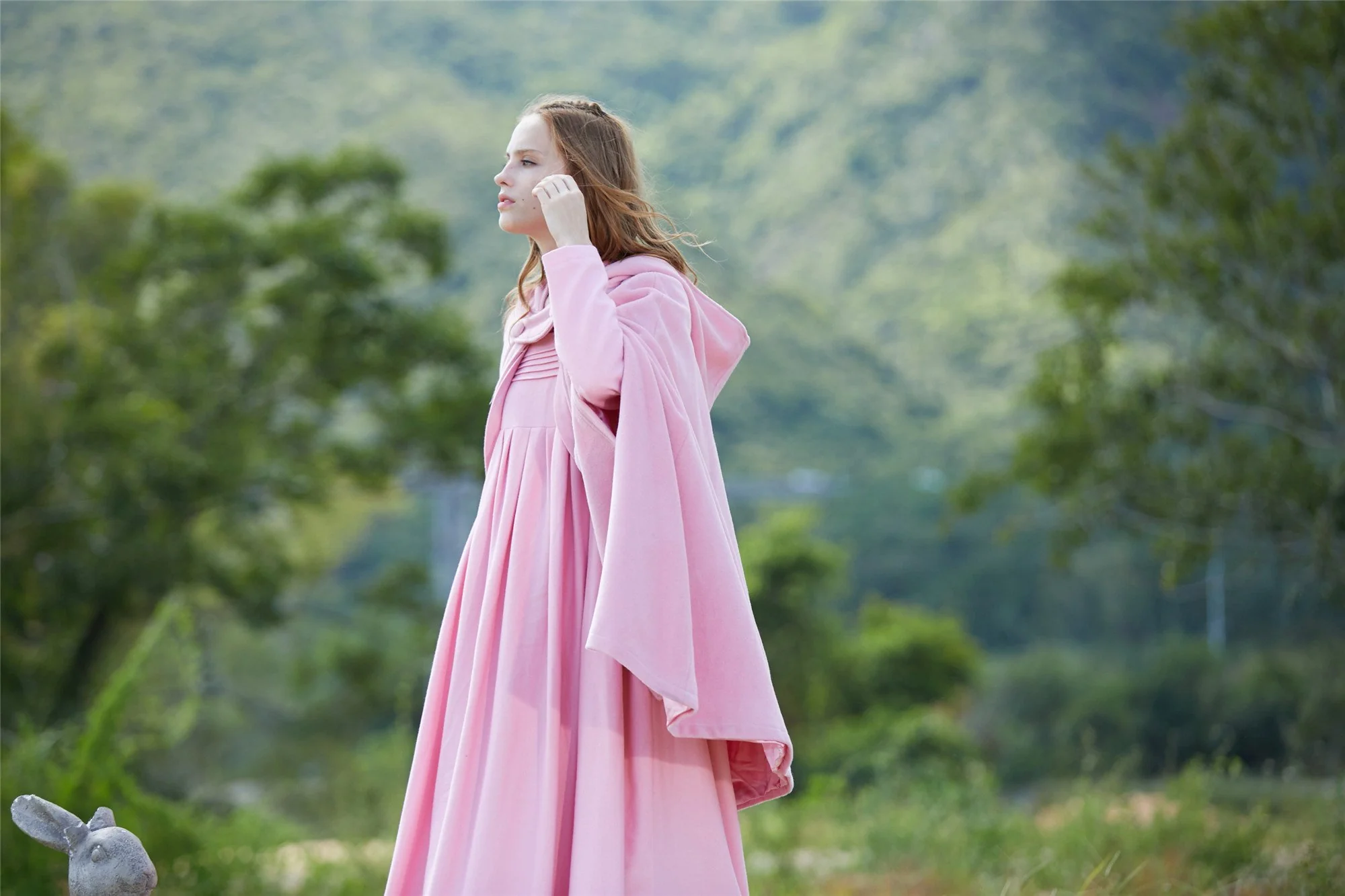 The New Yorker | Hooded Cashmere Cape - Image 17