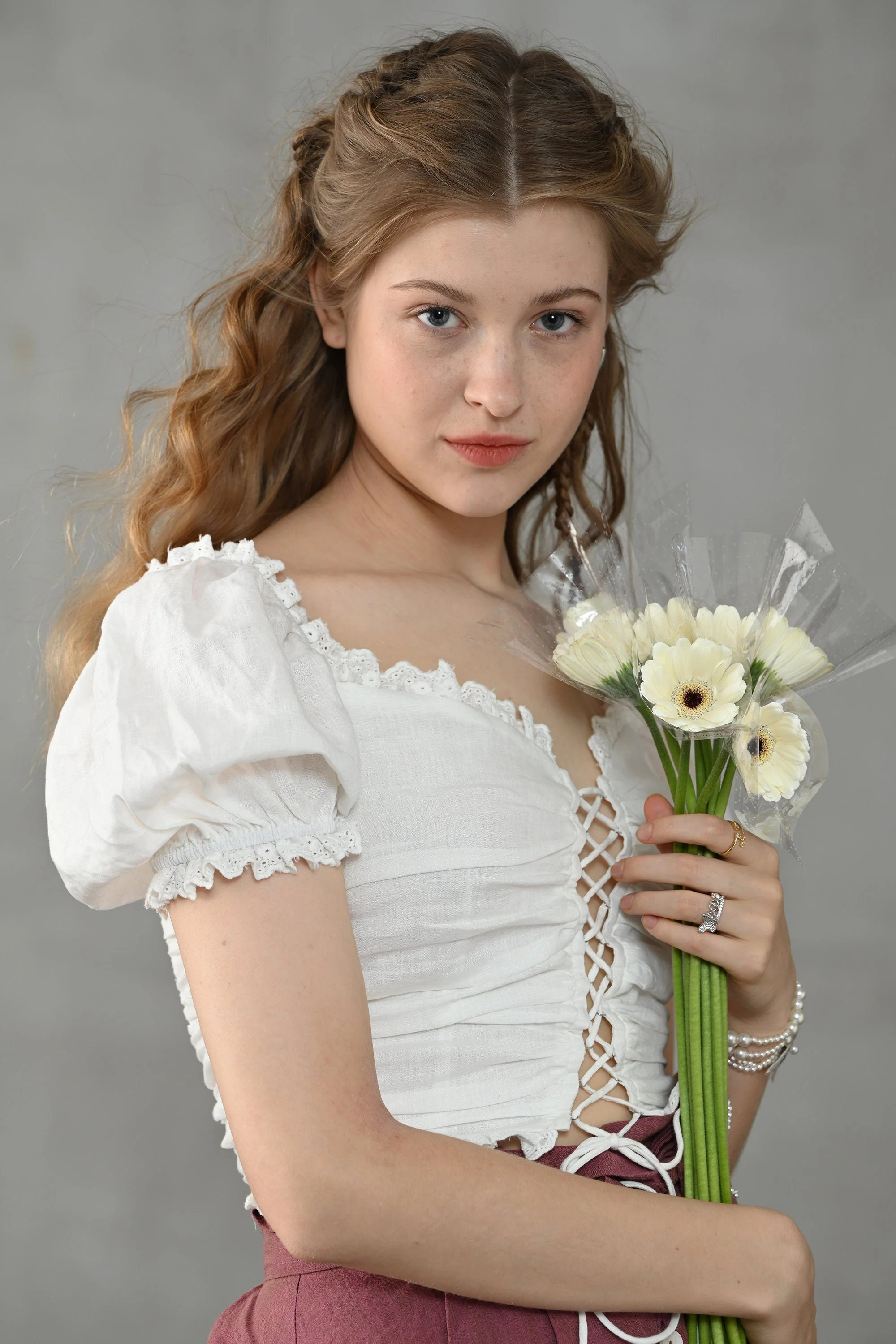 Jasmine 31 | lace-up white linen blouse - Image 4