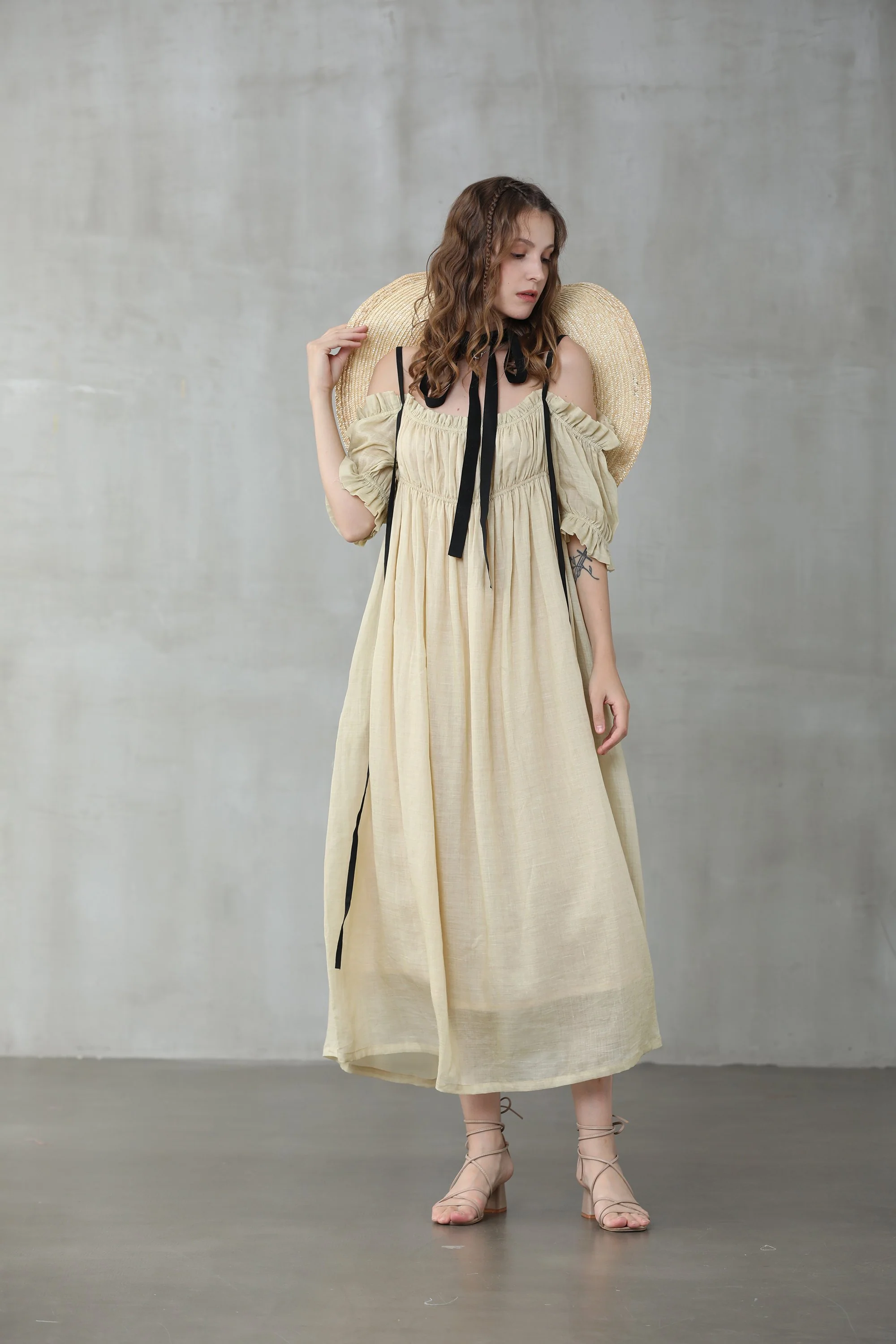 La Luna 11 | old lace linen dress - Image 17