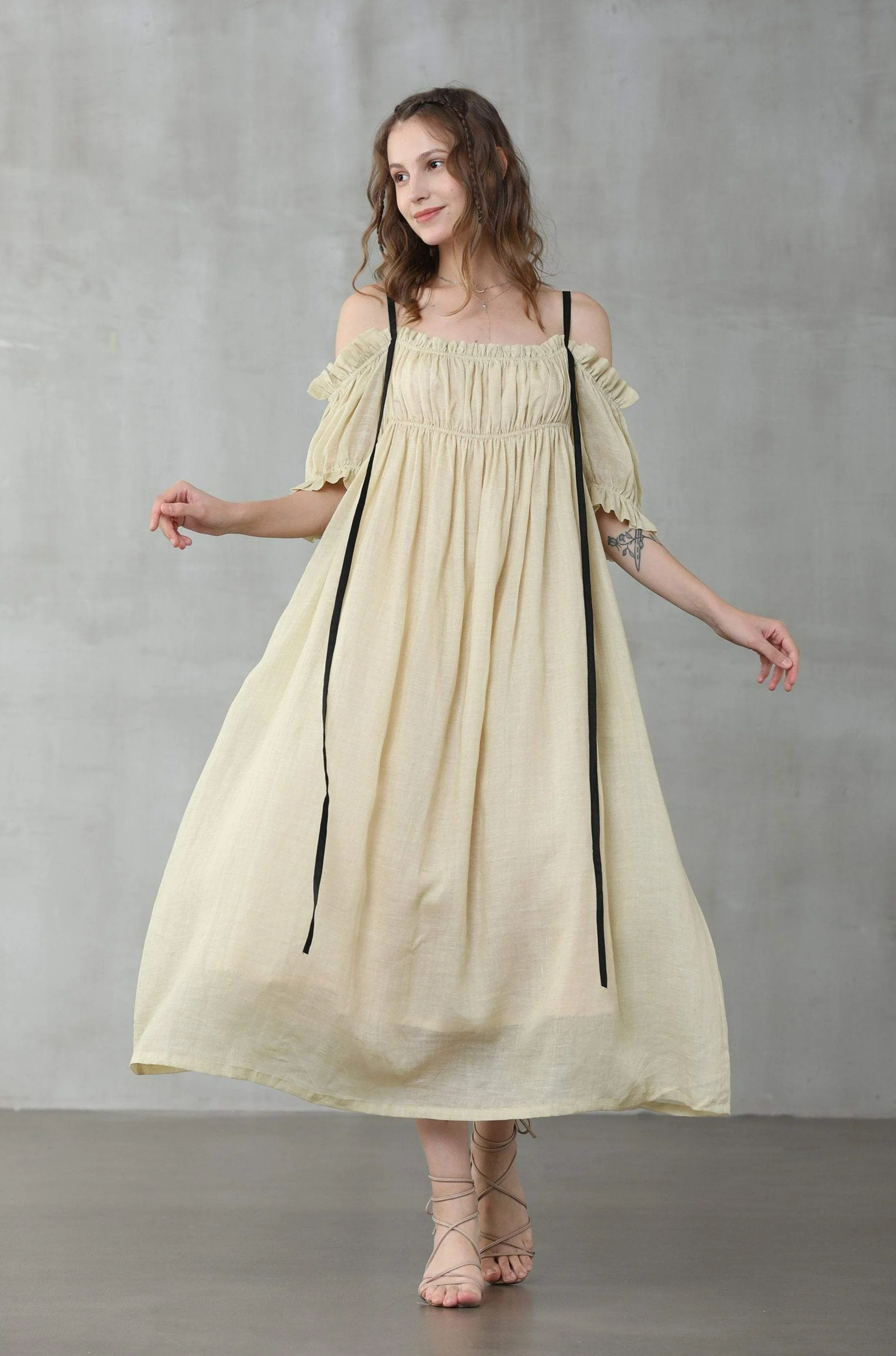 La Luna 11 | old lace linen dress - Image 5