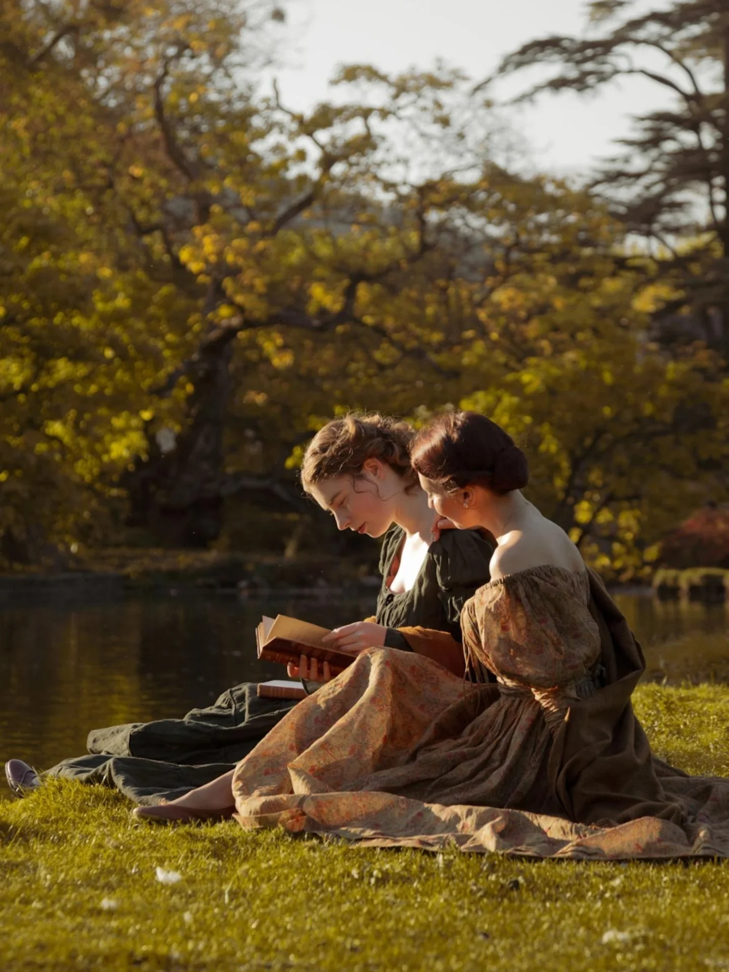 Paisley 11 | Elegant Floral Linen Dress - Image 6