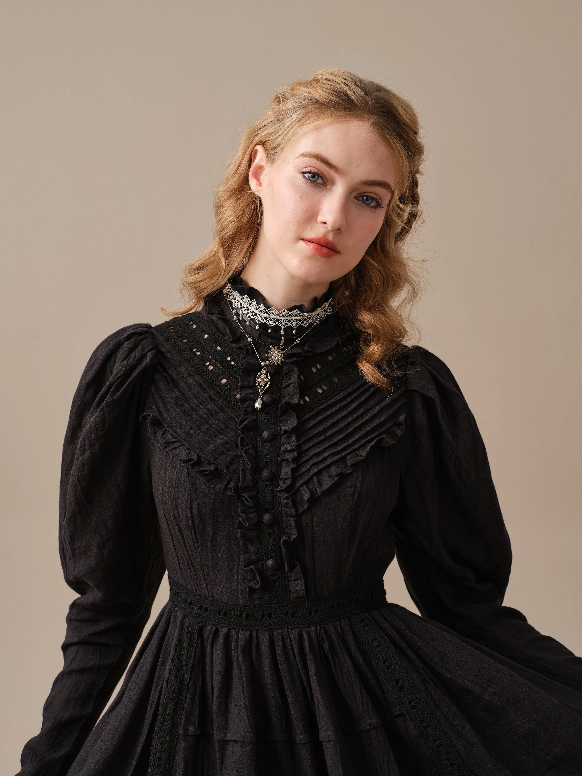 MARY 18 | VINTAGE LINEN DRESS GOWN - Image 9