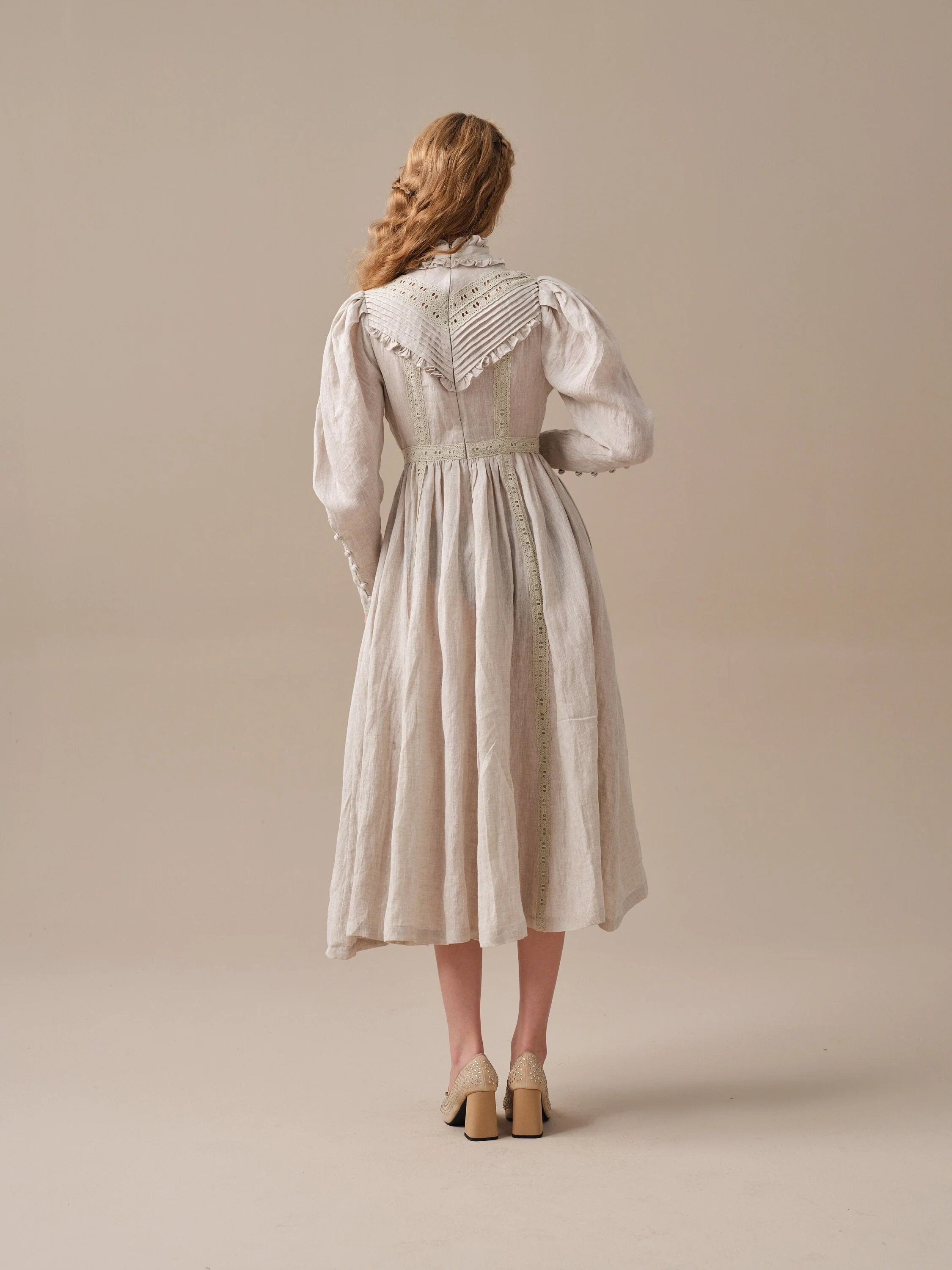 MARY 18 | VINTAGE LINEN DRESS GOWN - Image 12