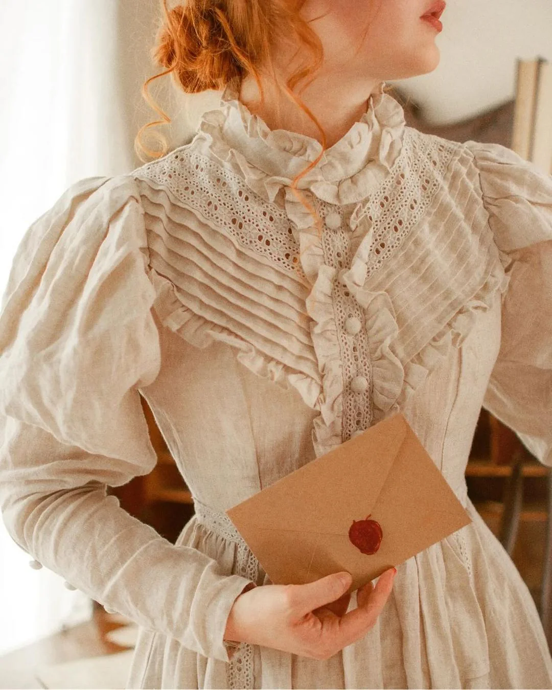 MARY 18 | VINTAGE LINEN DRESS GOWN - Image 3