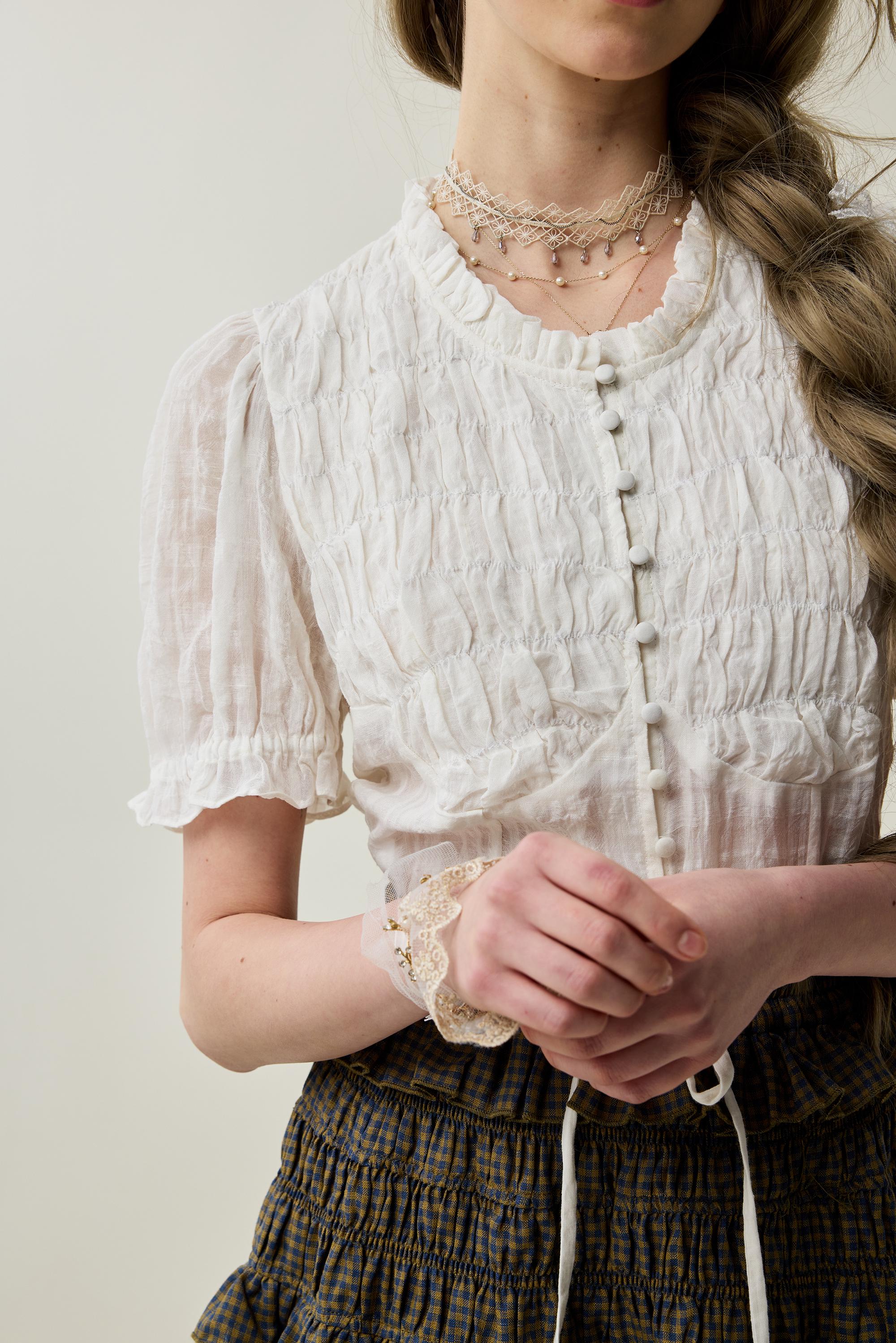 Clove 9 | smocked linen blouse - Image 3