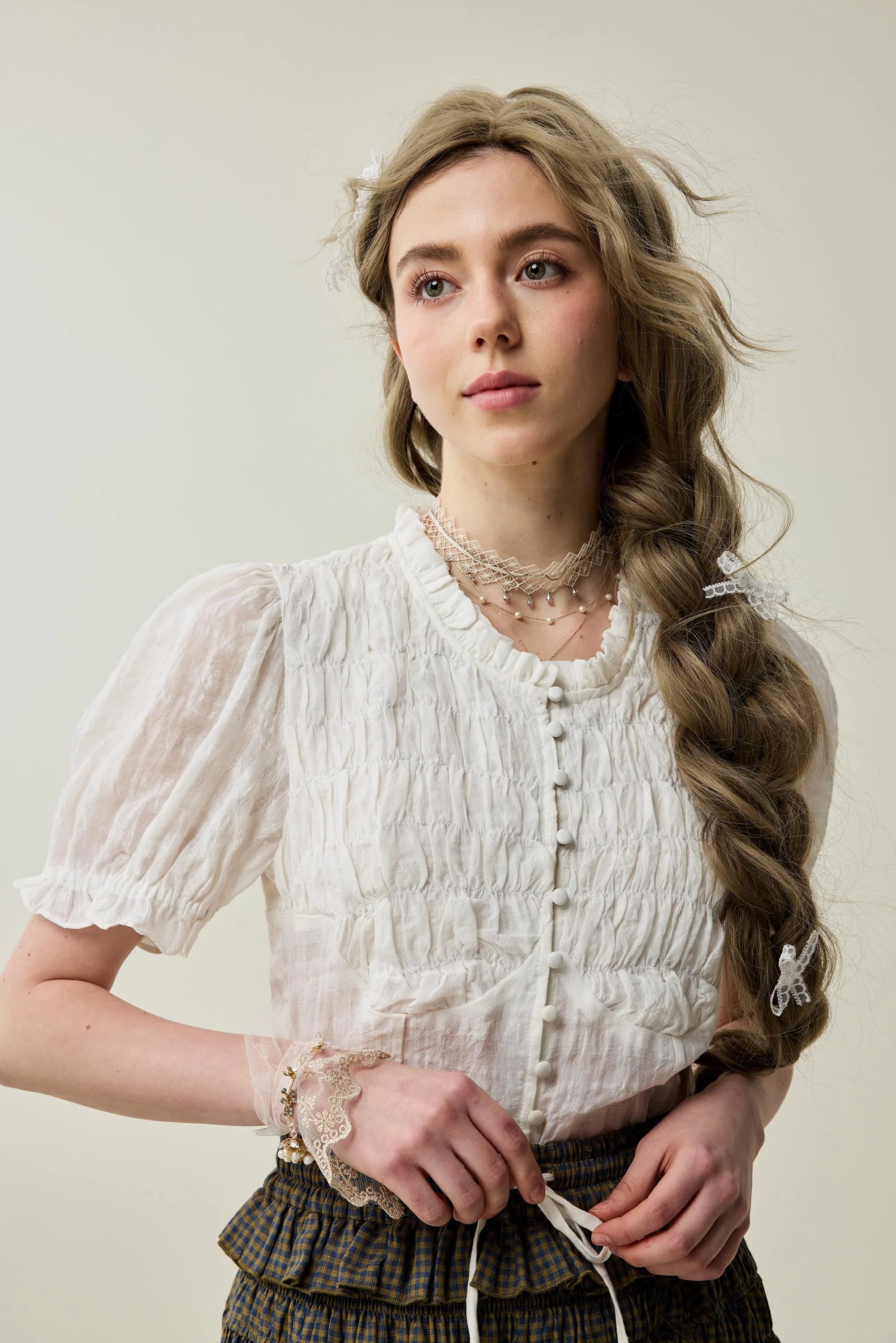 Clove 9 | smocked linen blouse - Image 4