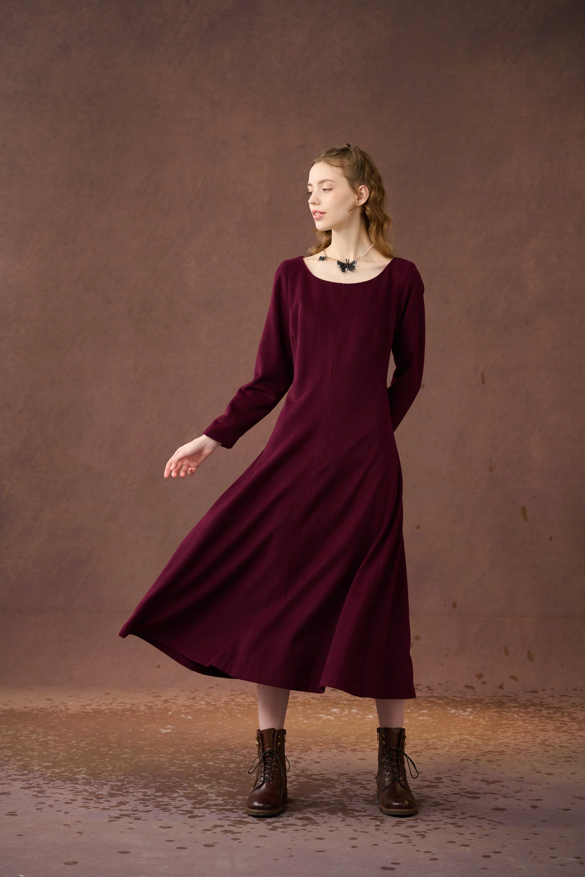 Mistletoe 17 | Vintage wool dress in Purple - Image 11