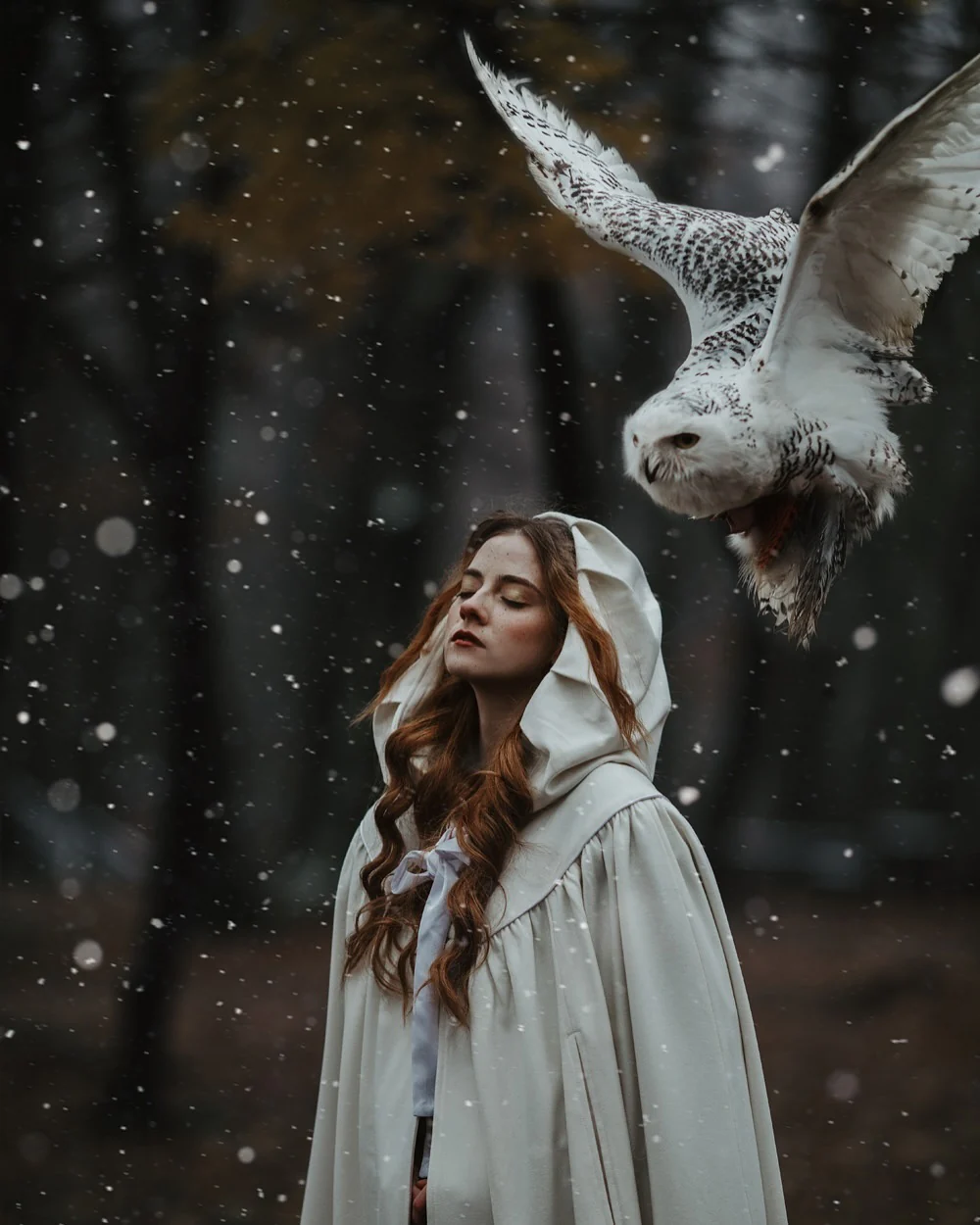 Perfumer 33 | white wool cloak wedding cape - Image 3