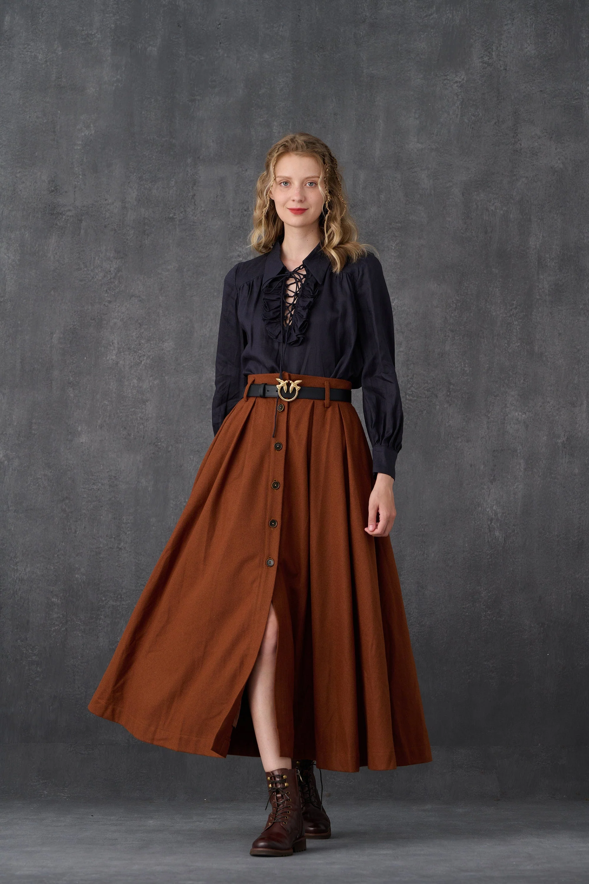 Naomi 33 |  buttoned up wool skirt in brown - Image 12