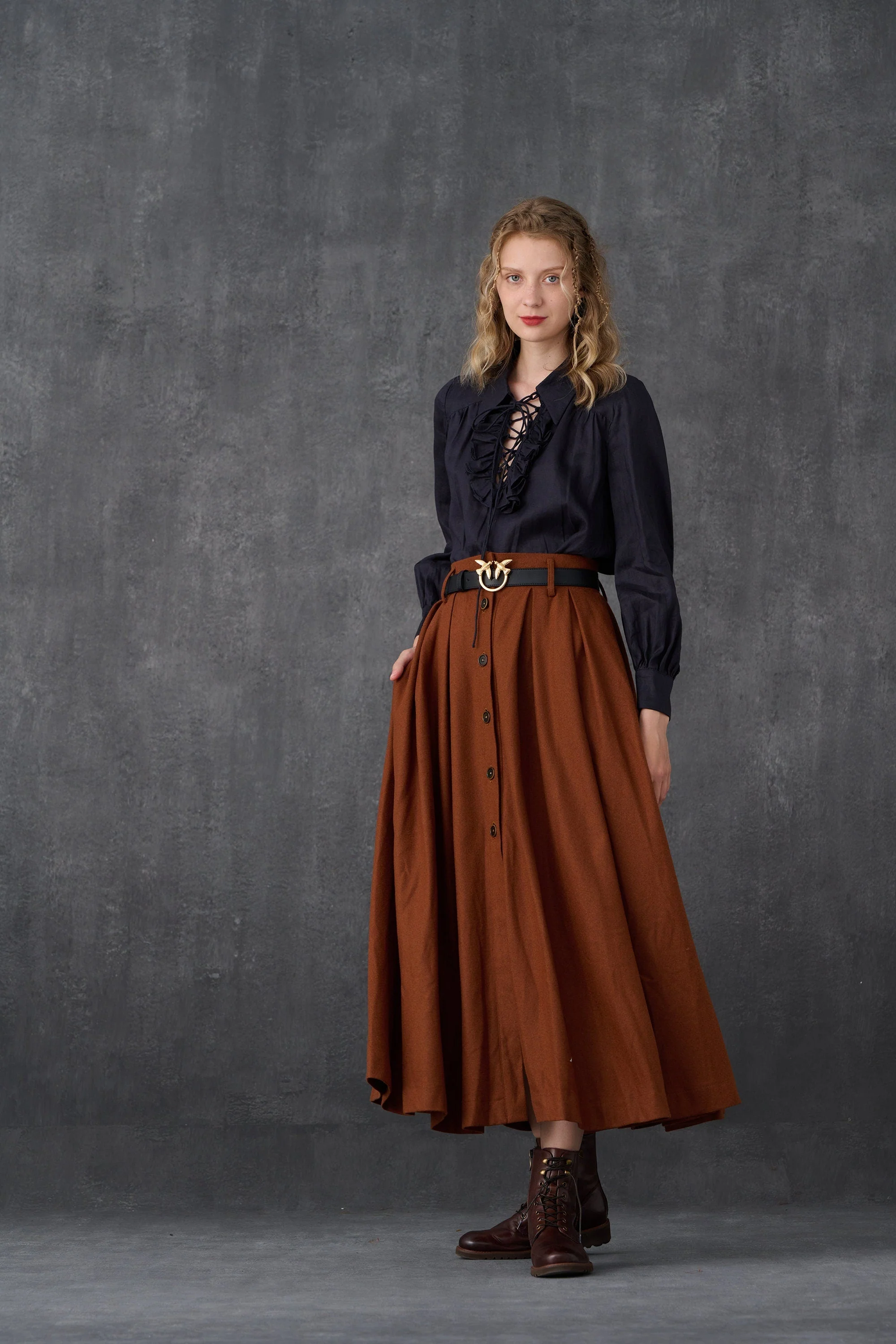 Naomi 33 |  buttoned up wool skirt in brown - Image 13