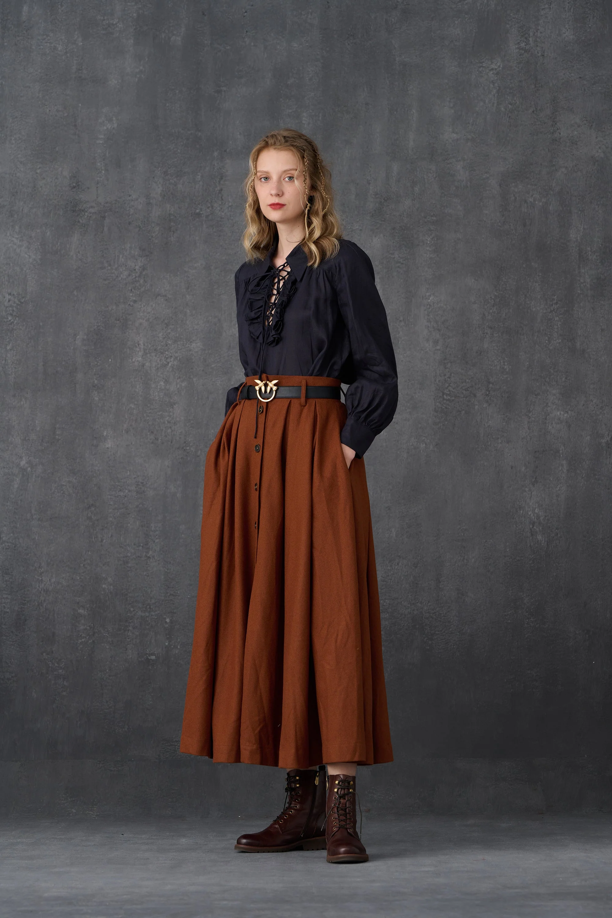 Naomi 33 |  buttoned up wool skirt in brown - Image 14