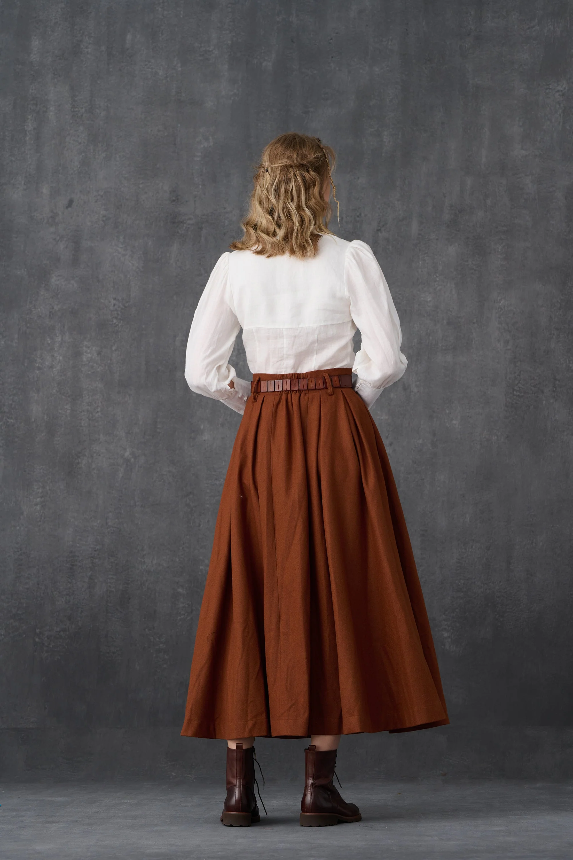 Naomi 33 |  buttoned up wool skirt in brown - Image 26