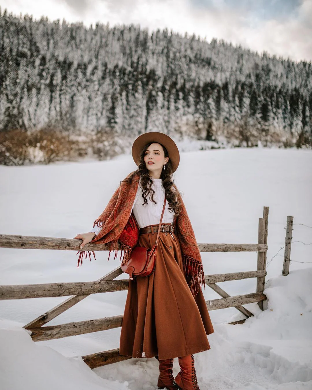 Naomi 33 |  buttoned up wool skirt in brown - Image 3