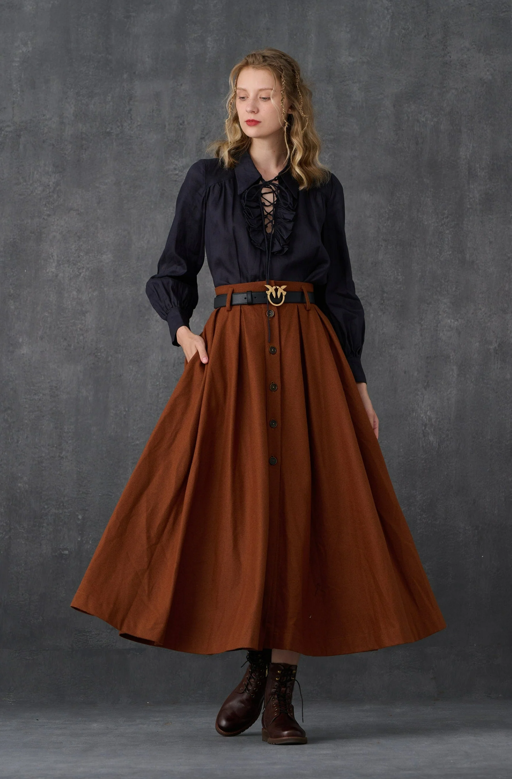 Naomi 33 |  buttoned up wool skirt in brown - Image 4