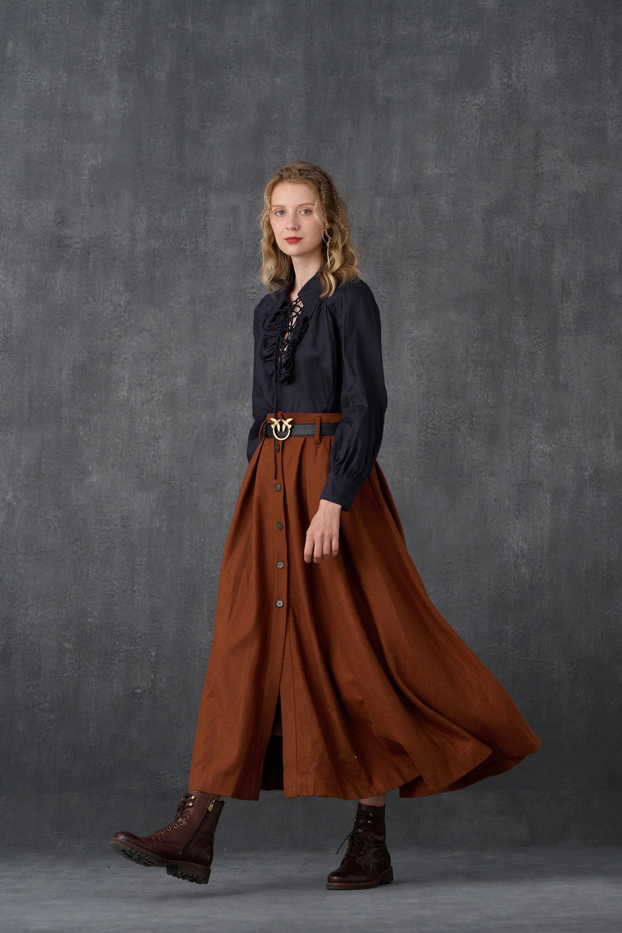 Naomi 33 |  buttoned up wool skirt in brown - Image 7