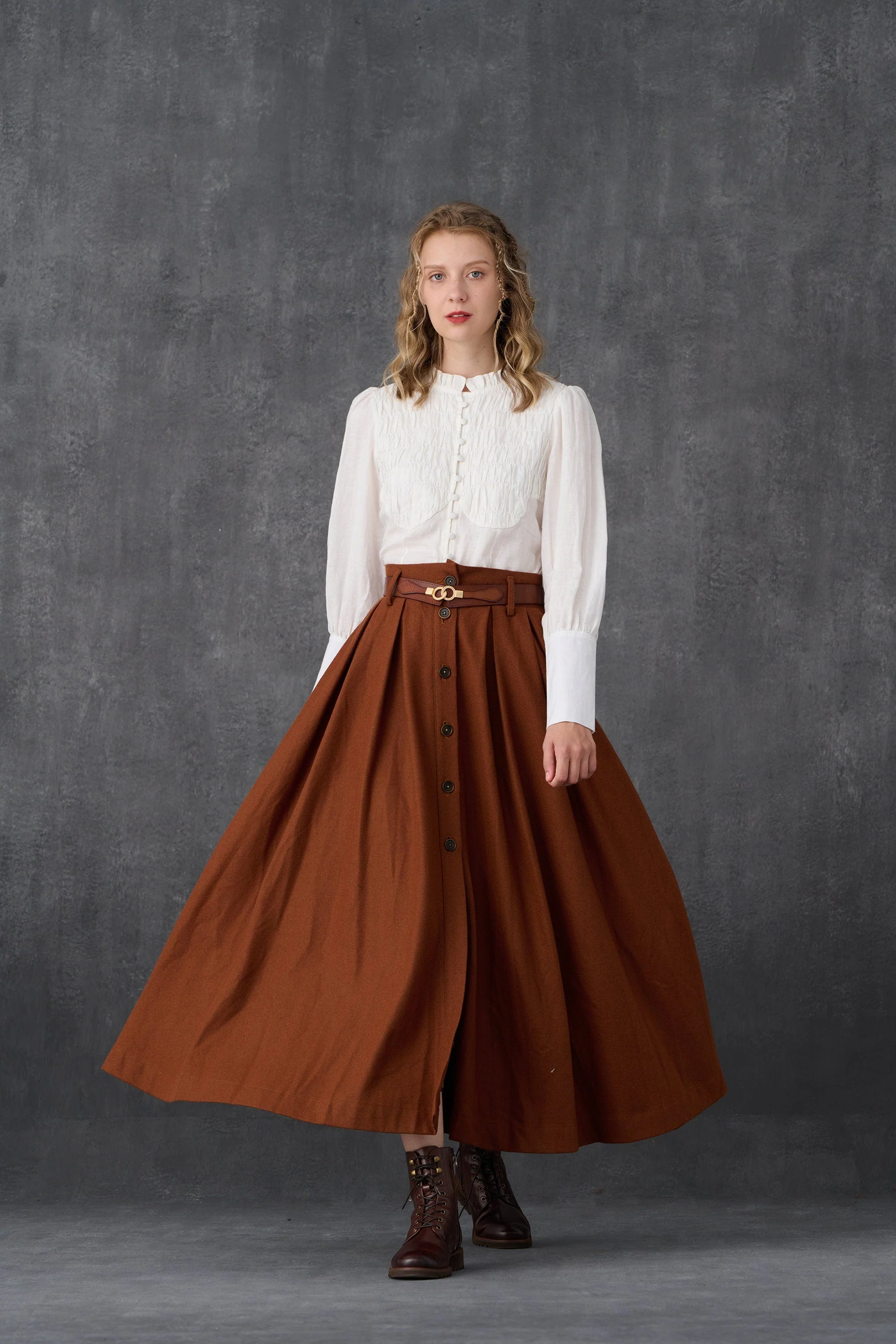 Naomi 33 |  buttoned up wool skirt in brown - Image 9